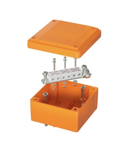 Коробка пластиковая FS с гладкими стенками и клеммниками IP56 100х100х50мм 6р 450V,6A, 4мм.кв DKC (FSB10604) в Комсомольске-на-Амуре Распределительные коробки Pintop.ru