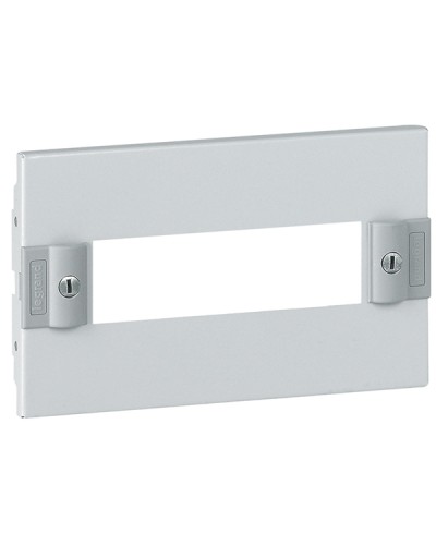 Панель лицевая Legrand 020304 в Комсомольске-на-Амуре Аксессуары для стоек и шкафов Pintop.ru