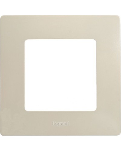 Рамка 1 пост Etika слоновая кость Legrand 672511 в Комсомольске-на-Амуре Аксессуары для кабель-канала Pintop.ru