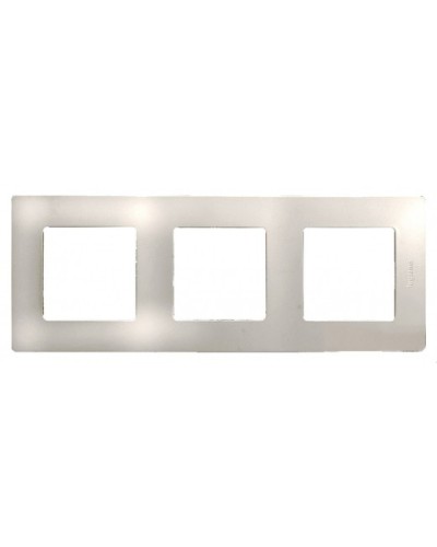 Рамка 3 поста Etika слоновая кость Legrand 672513 в Комсомольске-на-Амуре Аксессуары для кабель-канала Pintop.ru