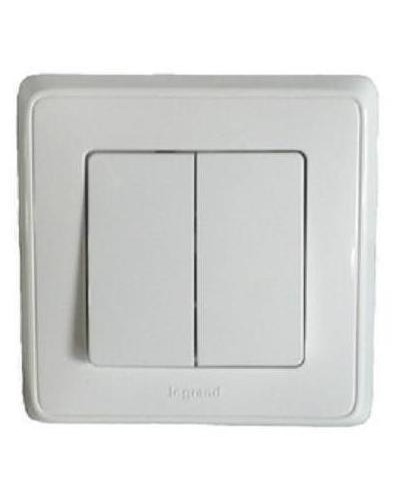 Выключатель автоматические клеммы 10 А 250 В белый Cariva Legrand 773658 в Комсомольске-на-Амуре Аксессуары для кабель-канала Pintop.ru